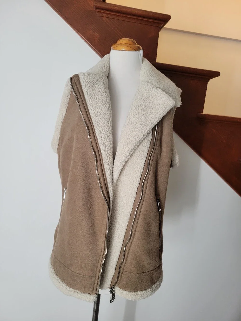 Ralph Lauren Taupe Outer with Cream Faux-Shearling Lining Vest Size S